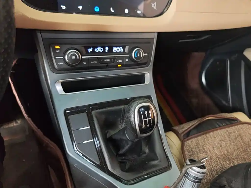 Geely Emgrand — миниатюра 14