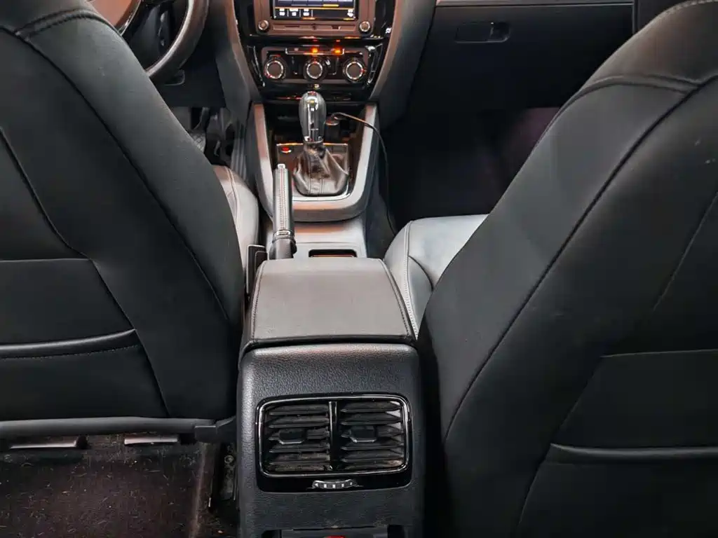 Volkswagen Sagitar — миниатюра 12