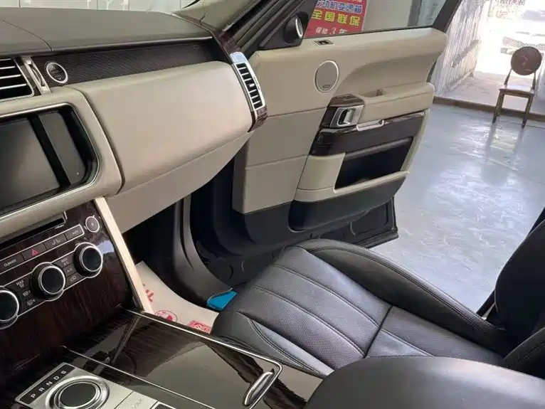 Land Rover Range Rover — миниатюра 20
