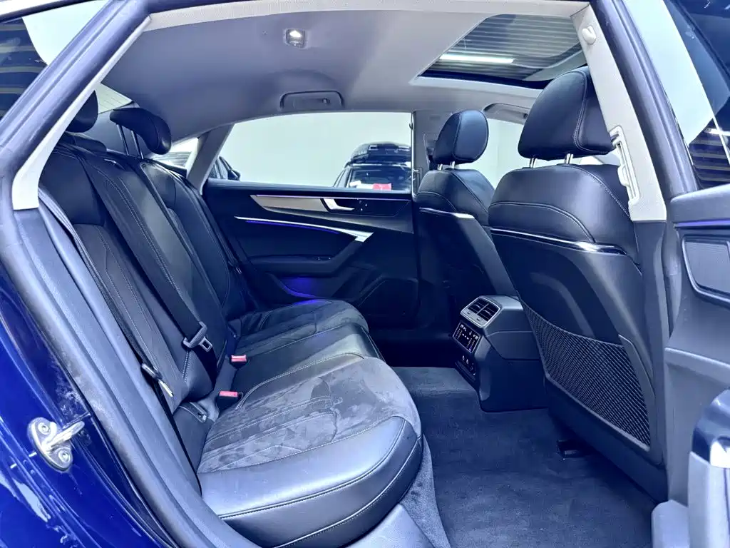 Audi A7L — миниатюра 13