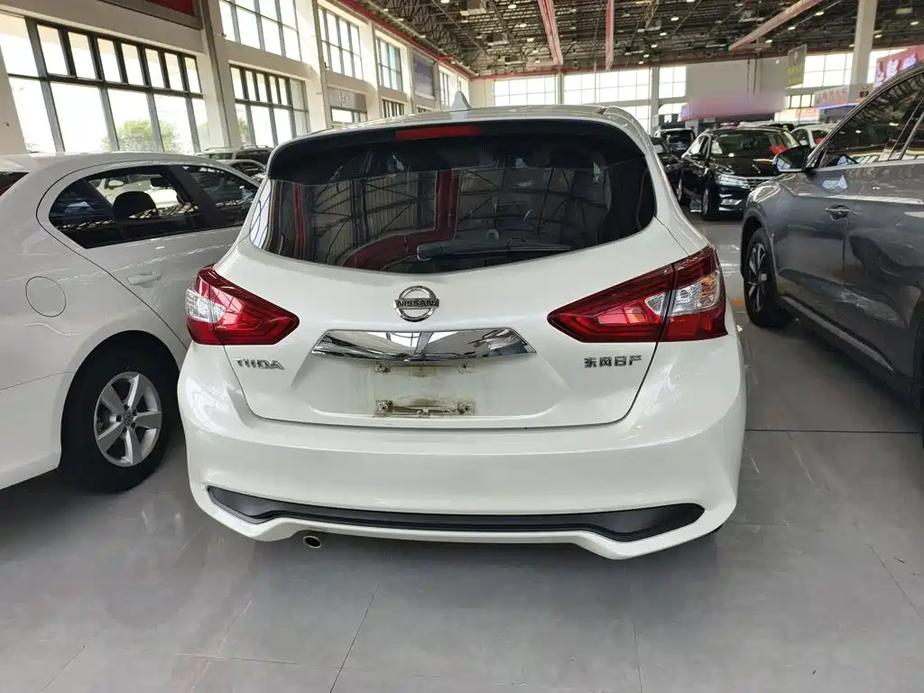 Nissan Tiida — миниатюра 14