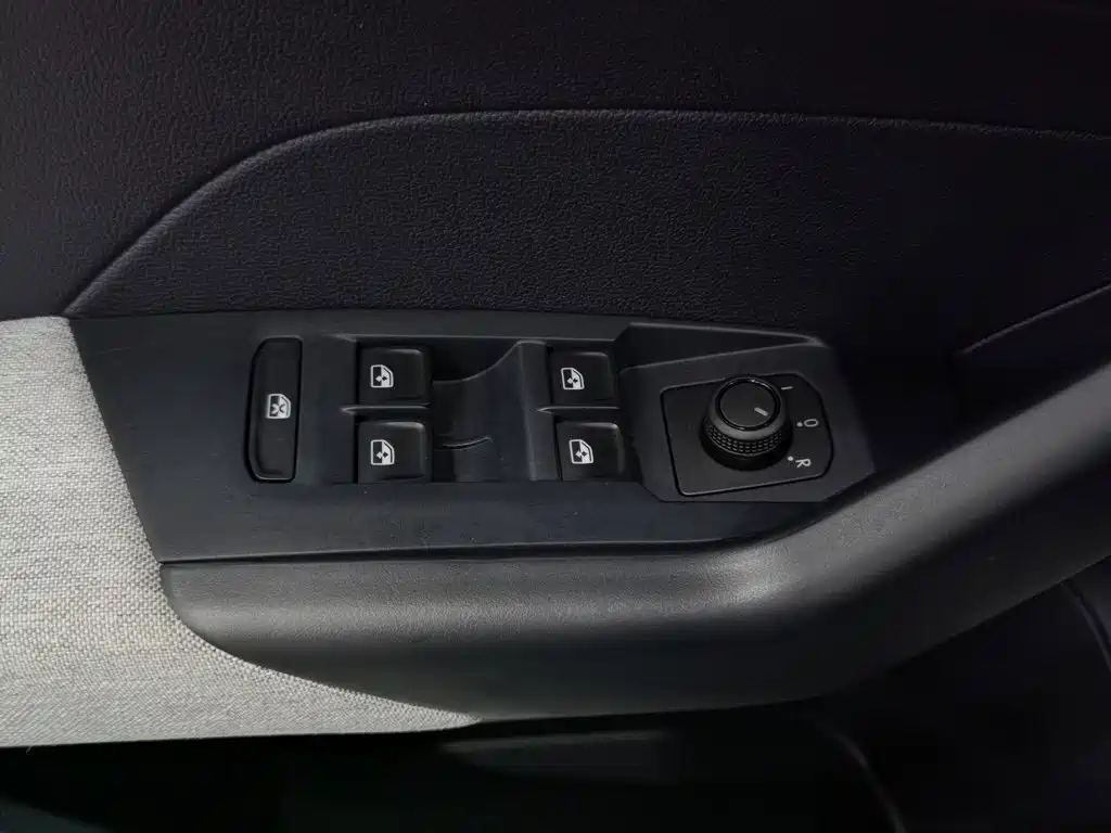 Volkswagen Tharu — миниатюра 9