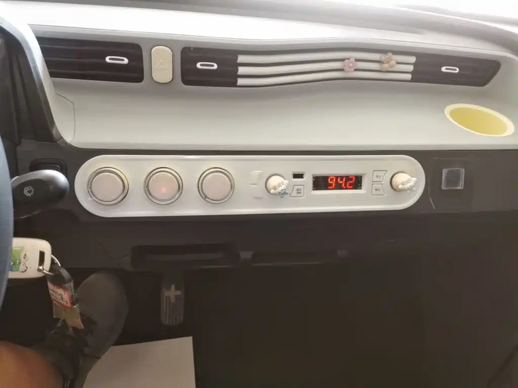 Wuling MINIEV — миниатюра 13
