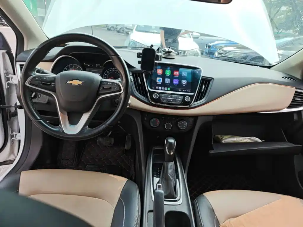 Chevrolet Monza — миниатюра 10