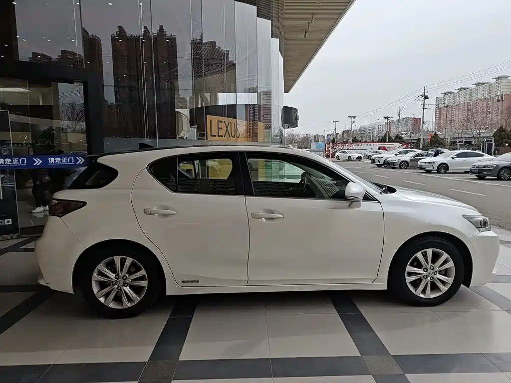 LEXUS CT