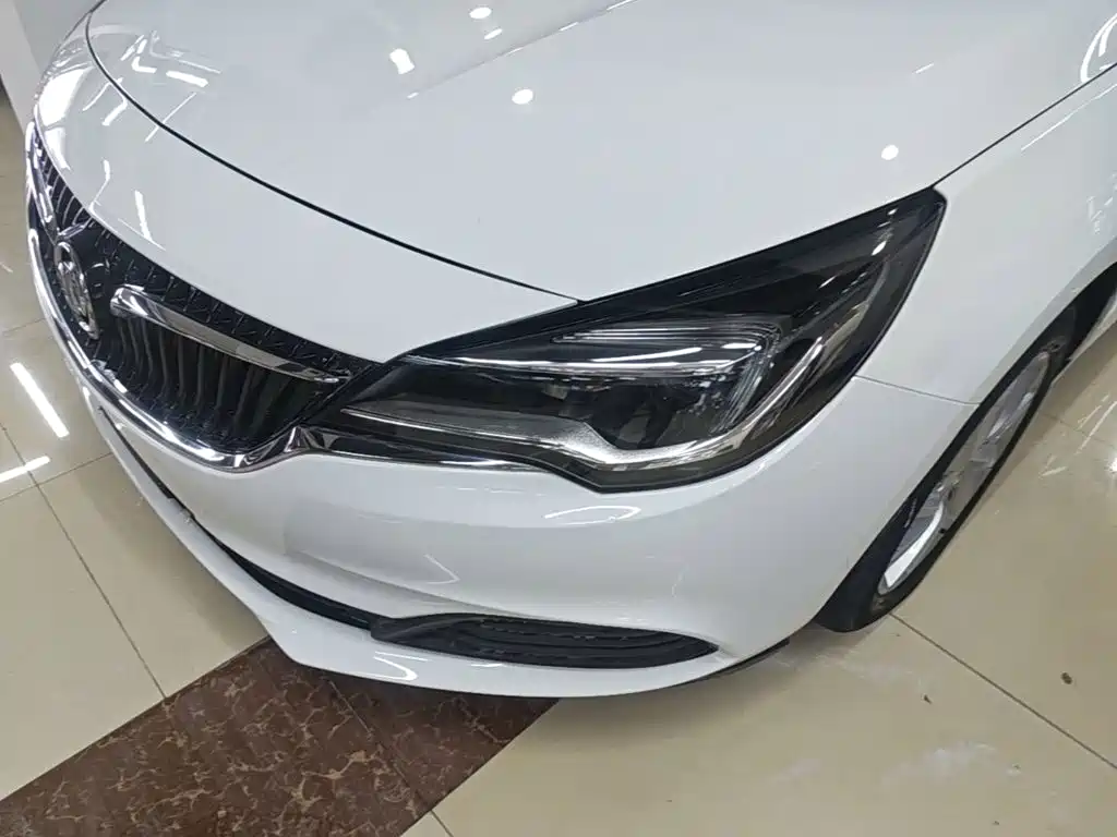Buick Verano — миниатюра 24