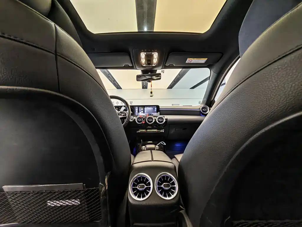 Mercedes-Benz A-Class — миниатюра 11