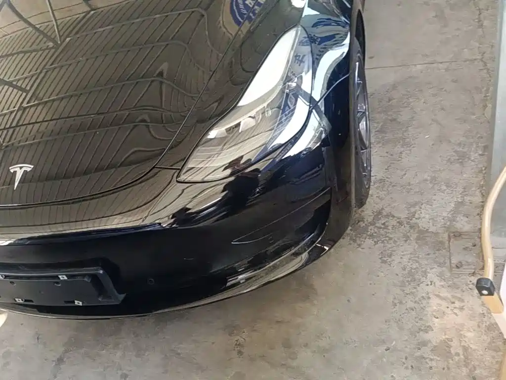 Tesla Model 3 — миниатюра 18