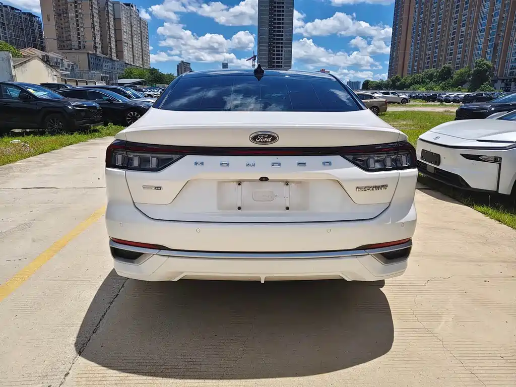 Ford Mondeo — миниатюра 10