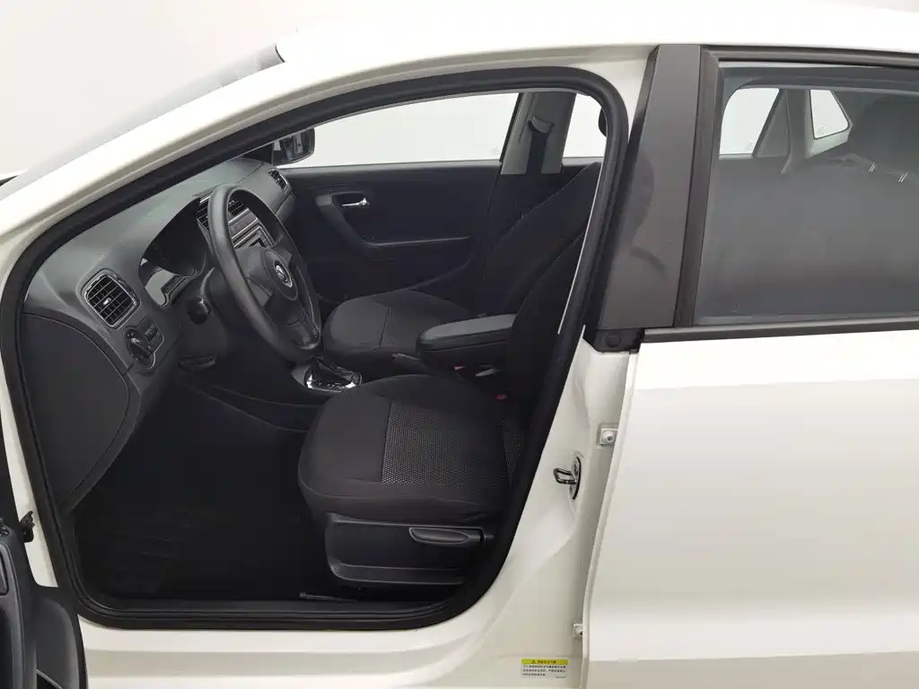 Volkswagen Polo — миниатюра 10