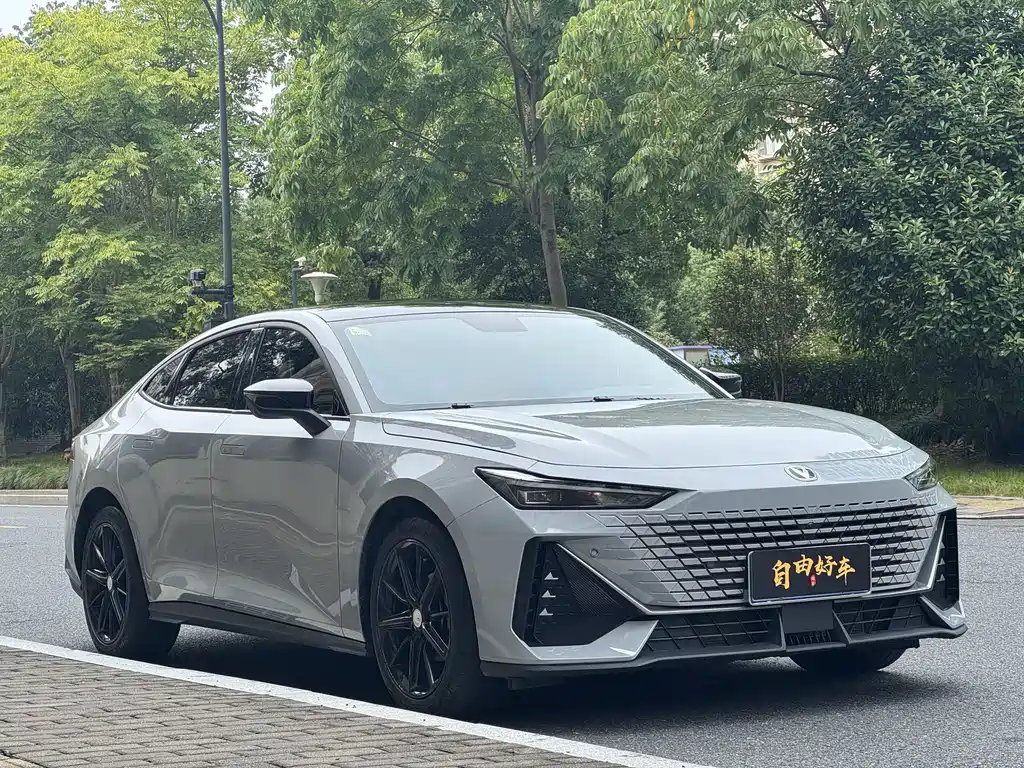 Changan UNI-V — миниатюра 3