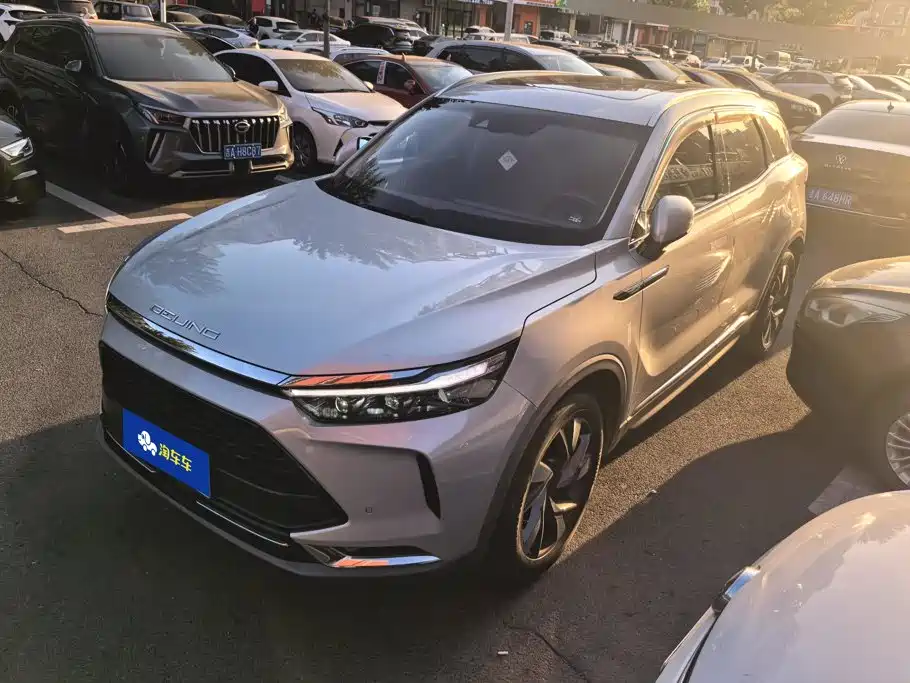 BAIC X7