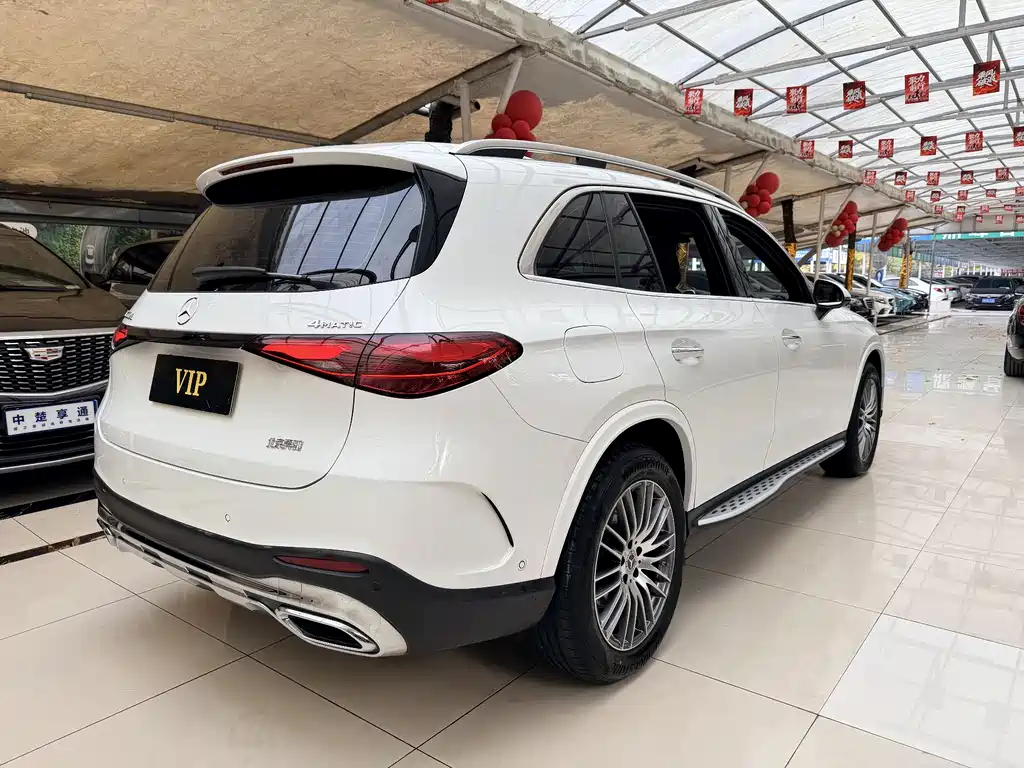 MERCEDES-BENZ GLC