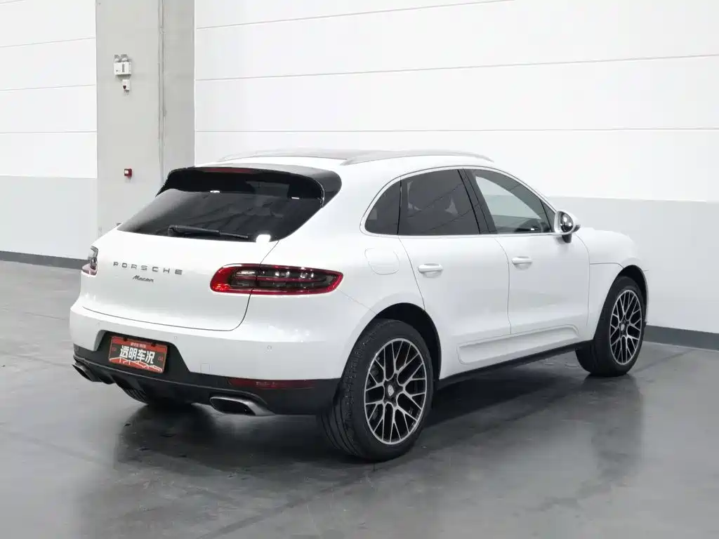 Porsche Macan — миниатюра 2