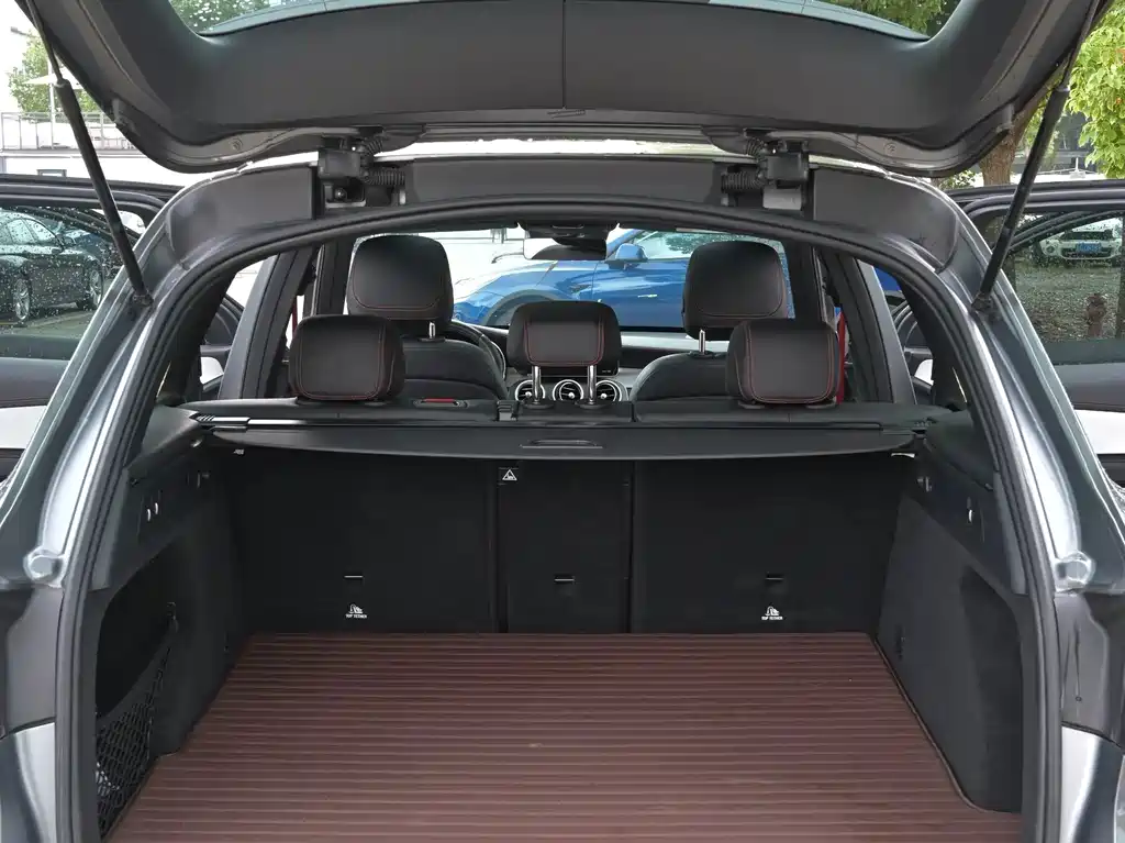 Mercedes-Benz GLC AMG — миниатюра 9