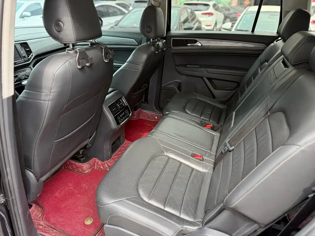 Volkswagen Teramont — миниатюра 7