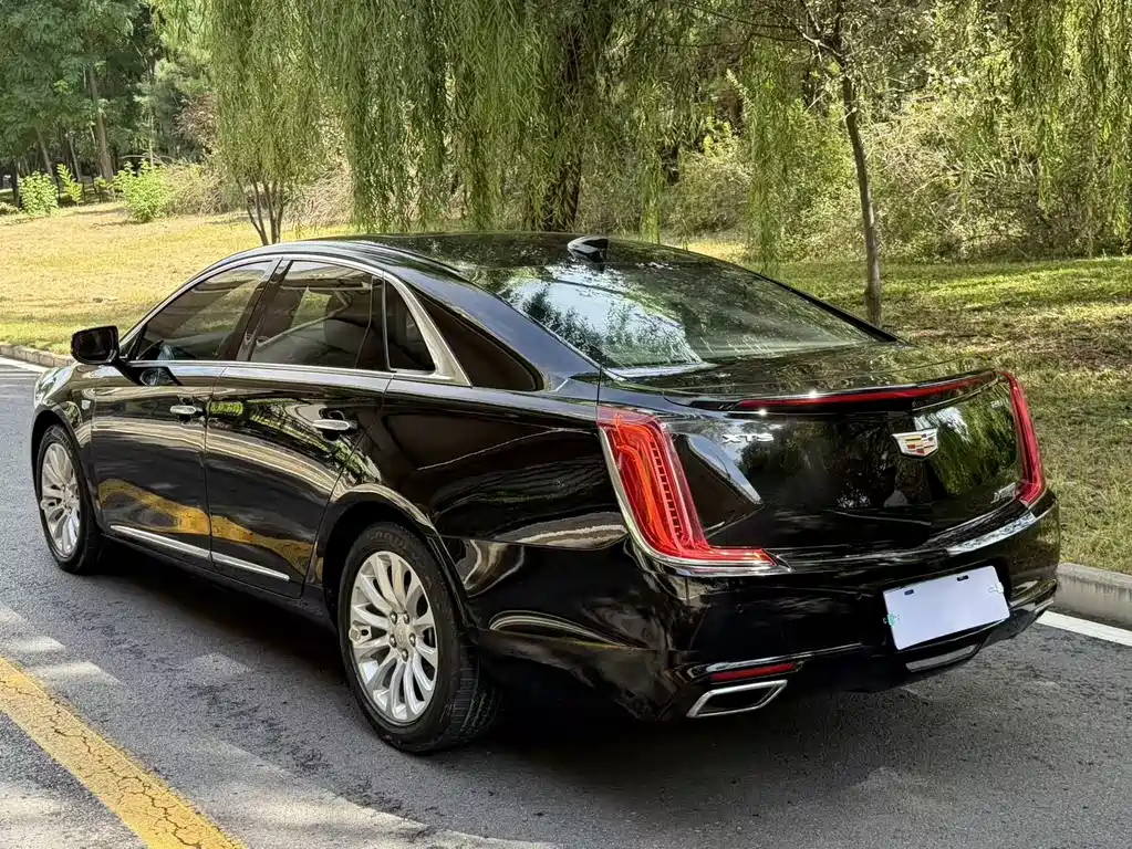 Cadillac XTS — миниатюра 6