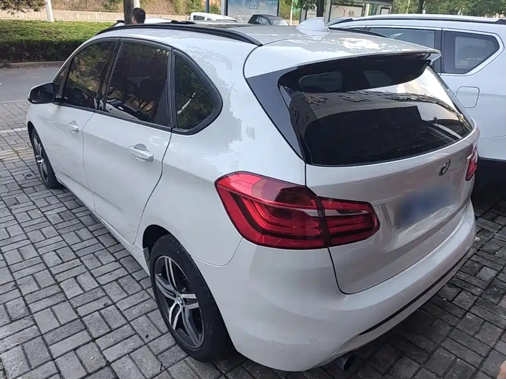 BMW 2 Series Active Tourer (Import) — миниатюра 5
