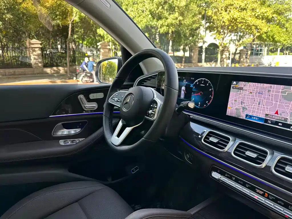 Mercedes-Benz GLE (Import) — миниатюра 12