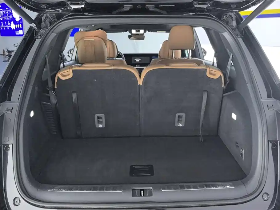 Li Auto ONE 2020 6 мест