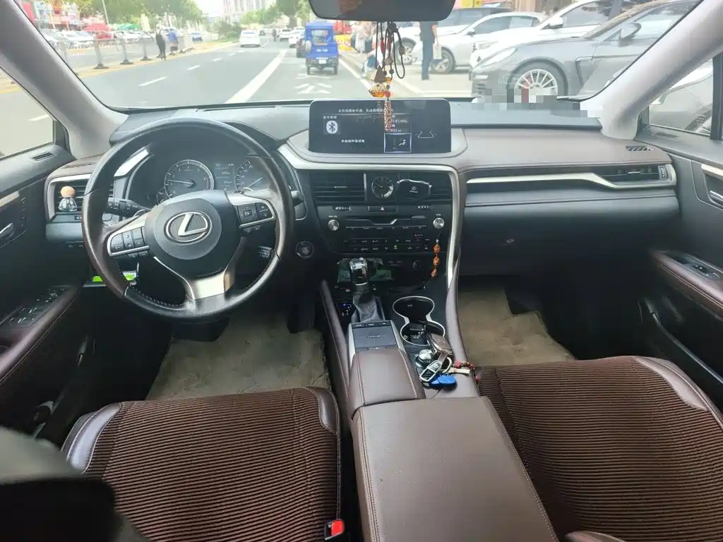 Lexus RX — миниатюра 13
