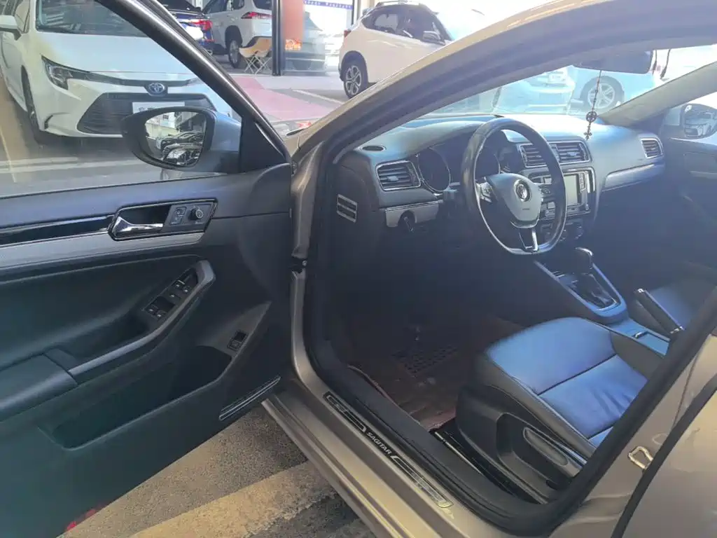 Volkswagen Sagitar — миниатюра 16