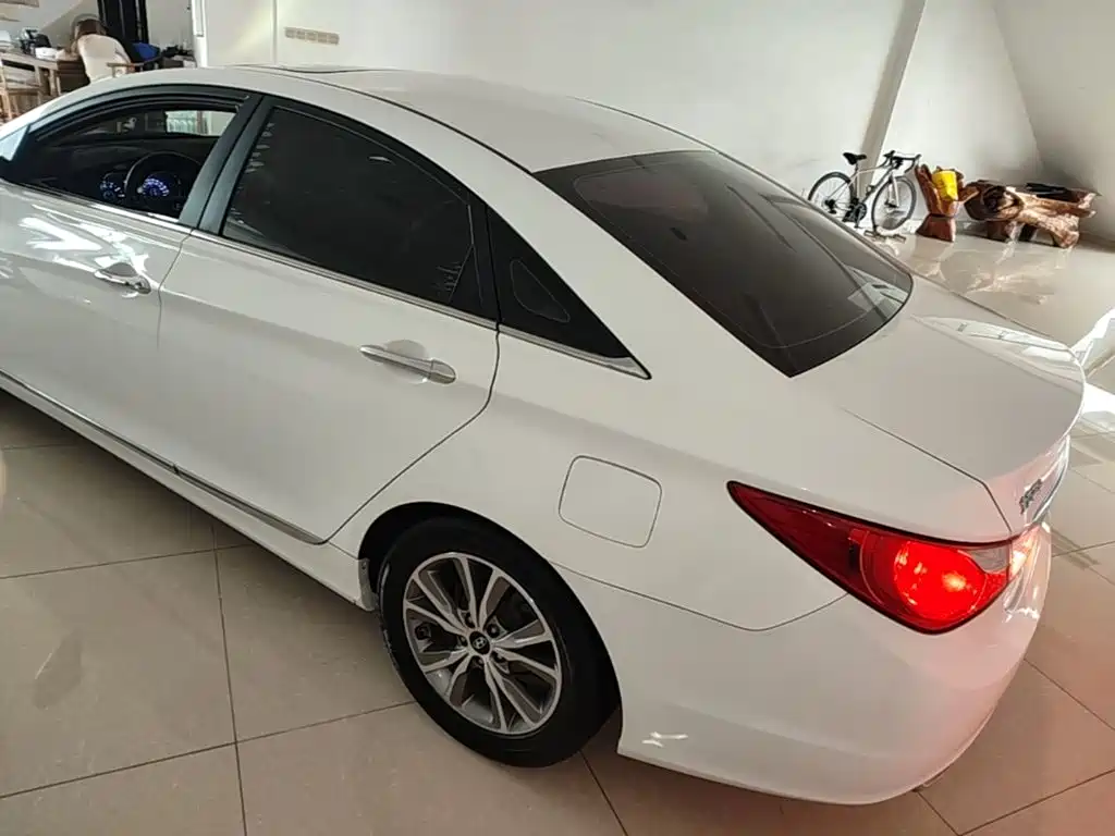 Hyundai Sonata — миниатюра 5