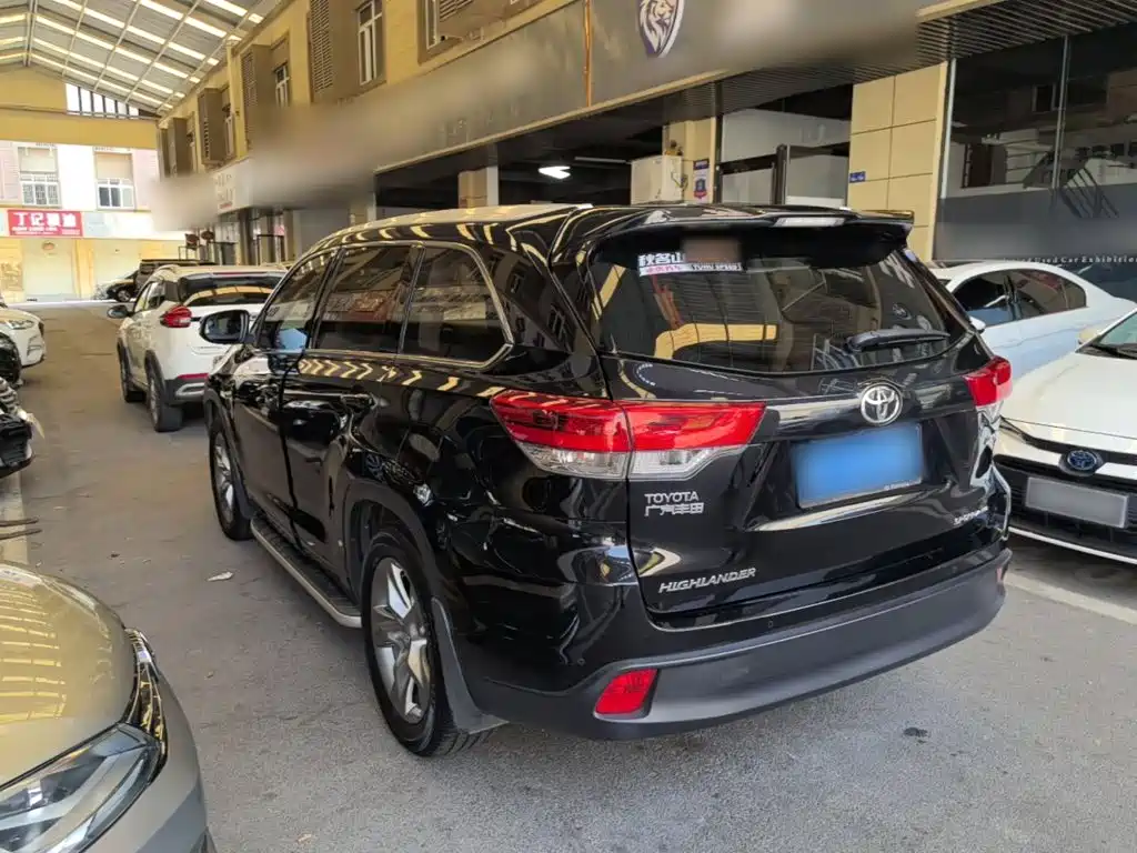 Toyota Highlander — миниатюра 5