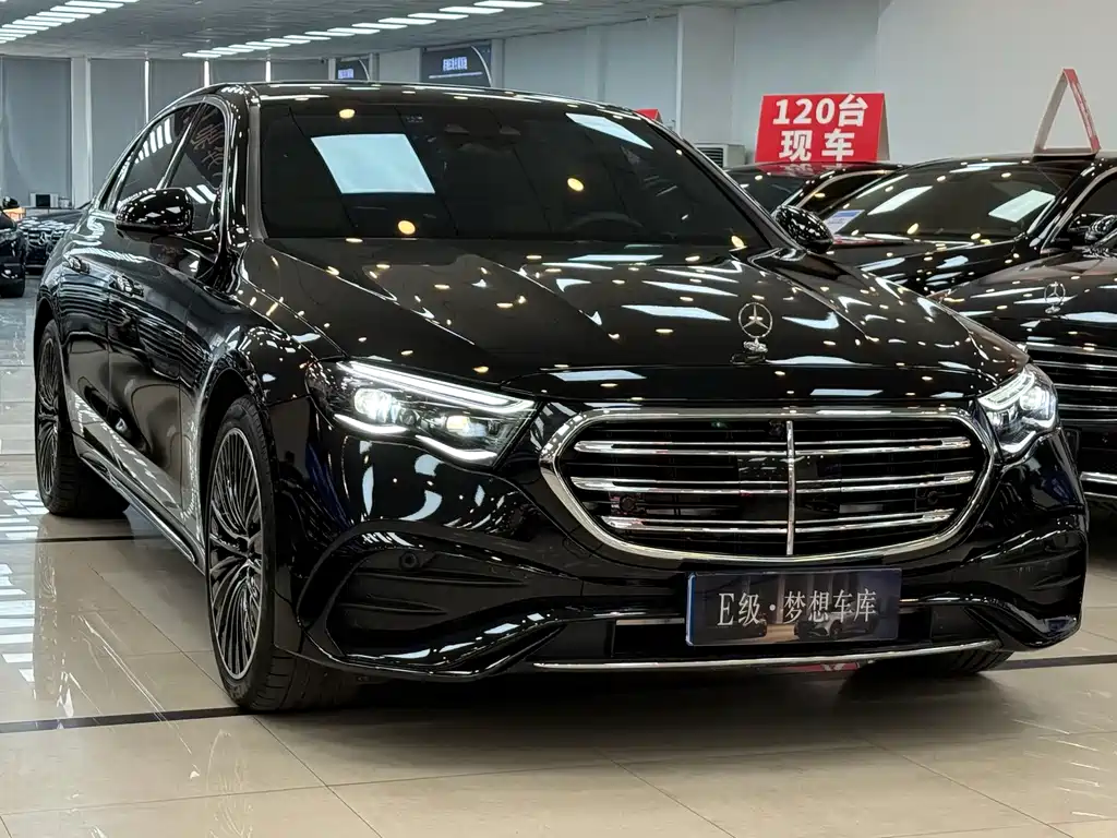 Mercedes-Benz E-Class — миниатюра 3