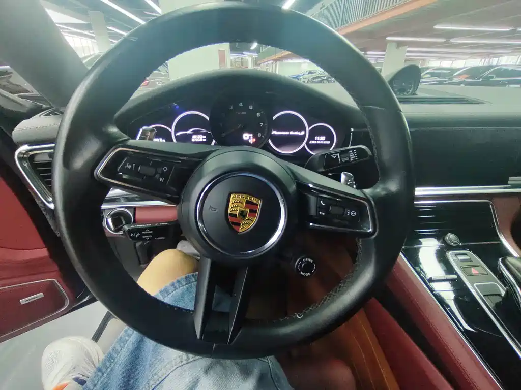 Porsche Panamera — миниатюра 6