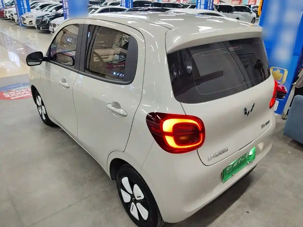Wuling MINIEV — миниатюра 5