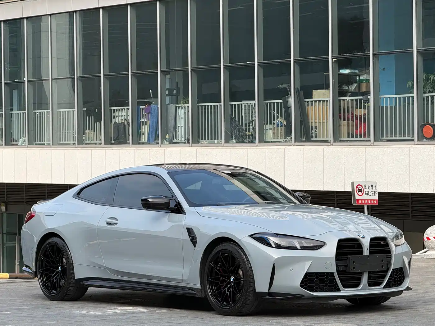 BMW M4