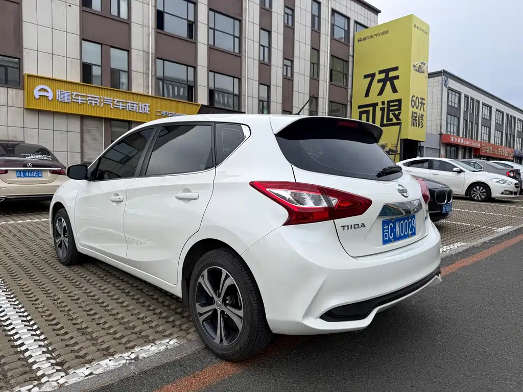 Nissan Tiida — миниатюра 4