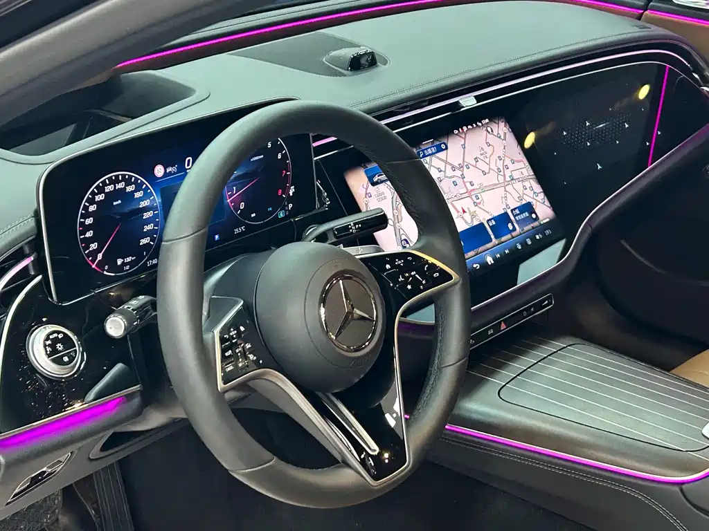Mercedes-Benz E-Class — миниатюра 9
