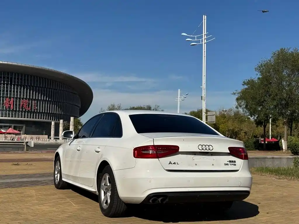 Audi A4L — миниатюра 6