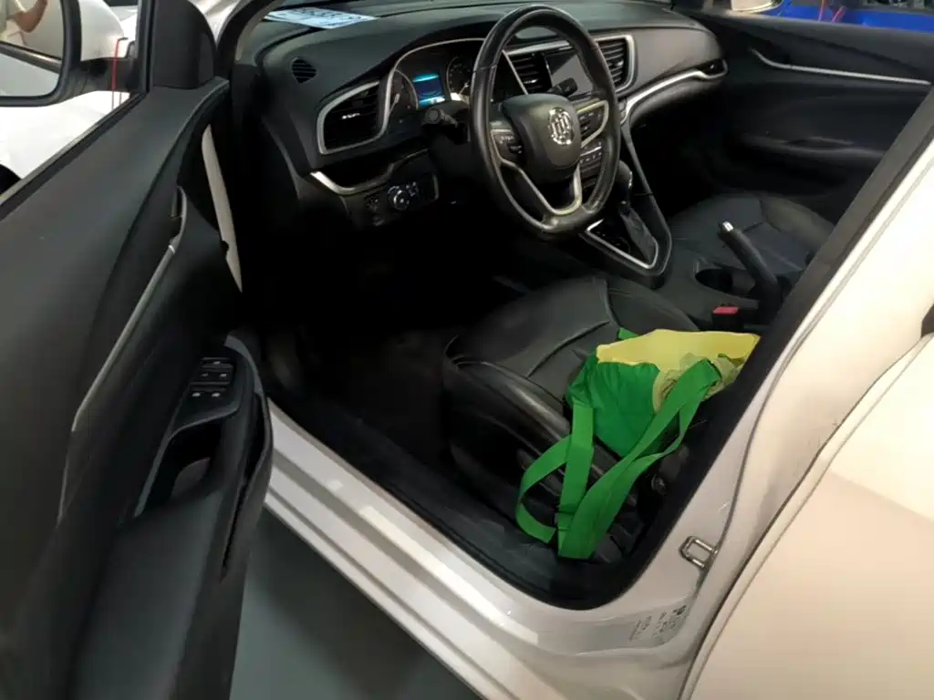 Buick Excelle — миниатюра 16