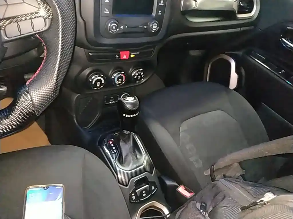 Jeep Renegade — миниатюра 14