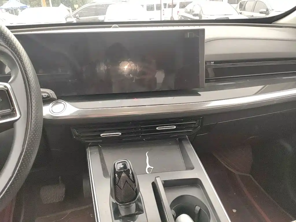 Roewe RX5 MAX — миниатюра 13