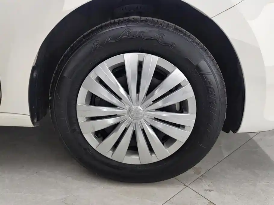 Volkswagen Santana — миниатюра 6
