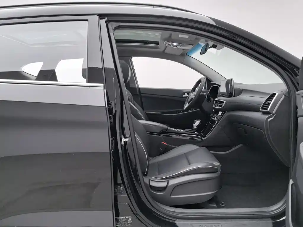 Hyundai Tucson — миниатюра 23