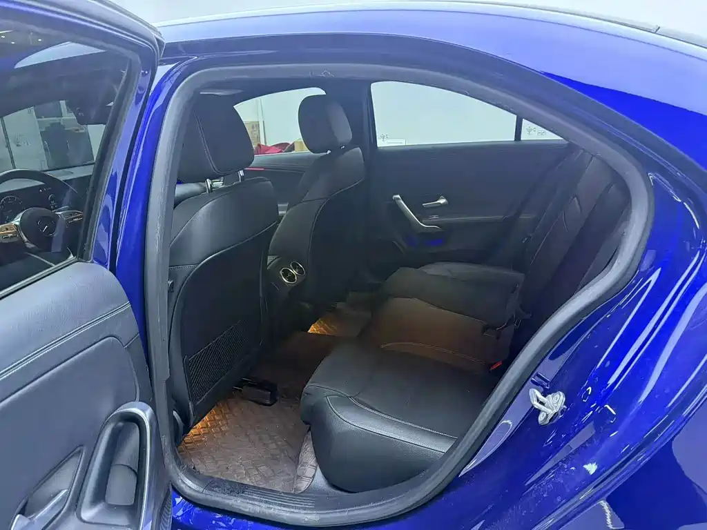 Mercedes-Benz A-Class — миниатюра 6