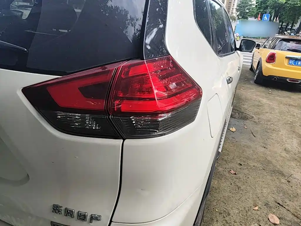Nissan X-Trail — миниатюра 8