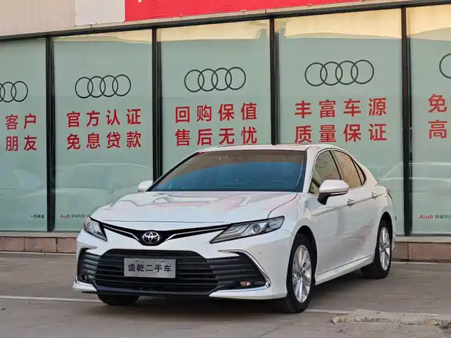 TOYOTA CAMRY
