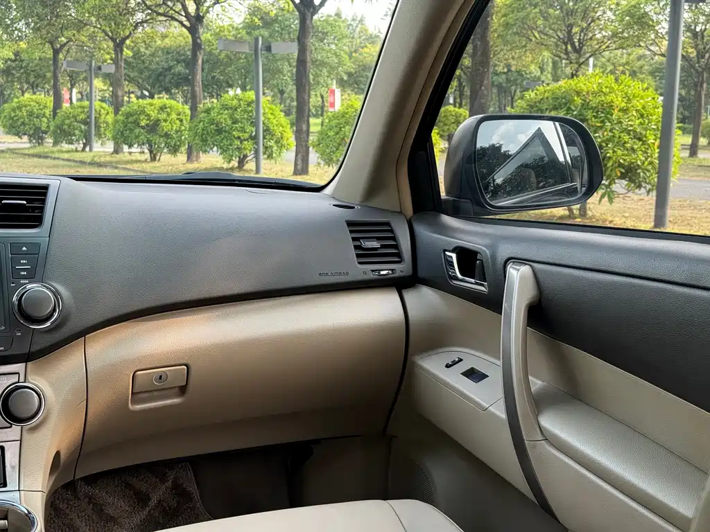 Toyota Highlander — миниатюра 14