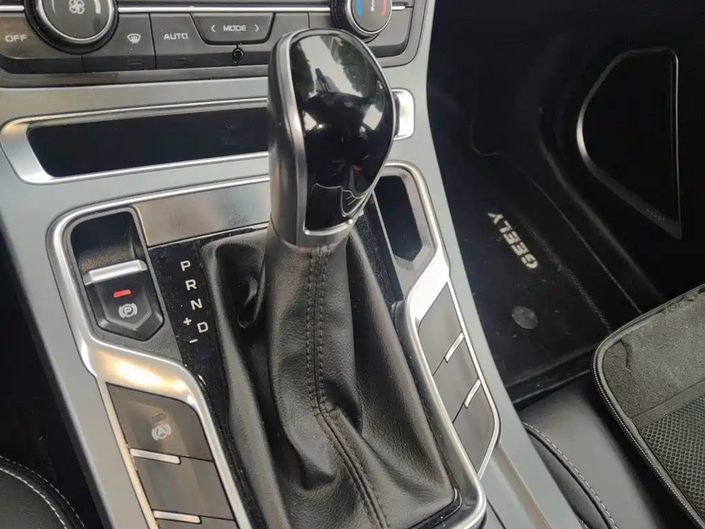 Geely Emgrand — миниатюра 15
