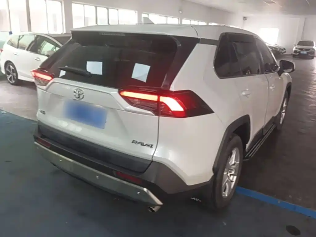 Toyota RAV4 2023 2.0L CVT