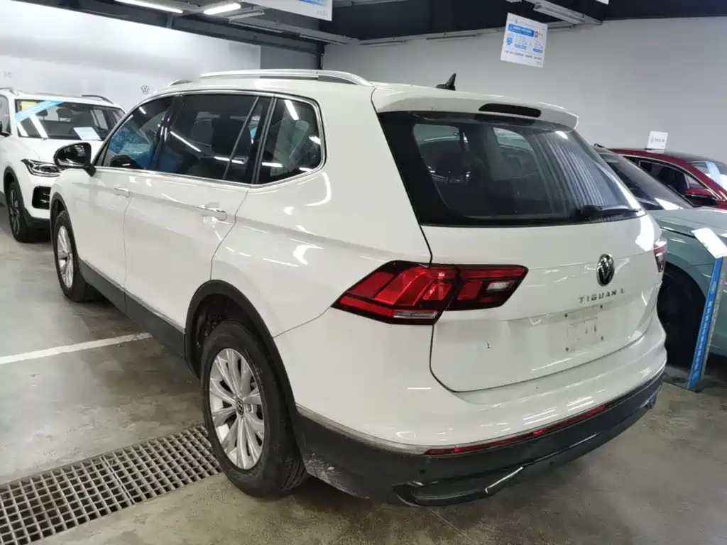 Volkswagen Tiguan L — миниатюра 5