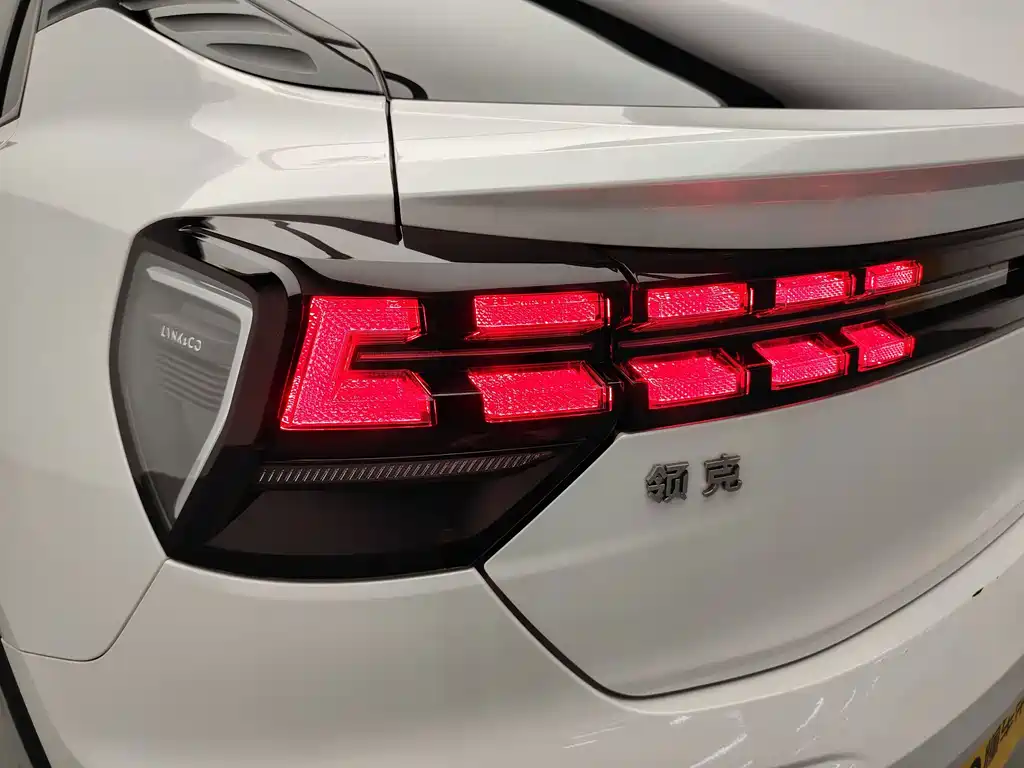 Lynk & Co 05 — миниатюра 18