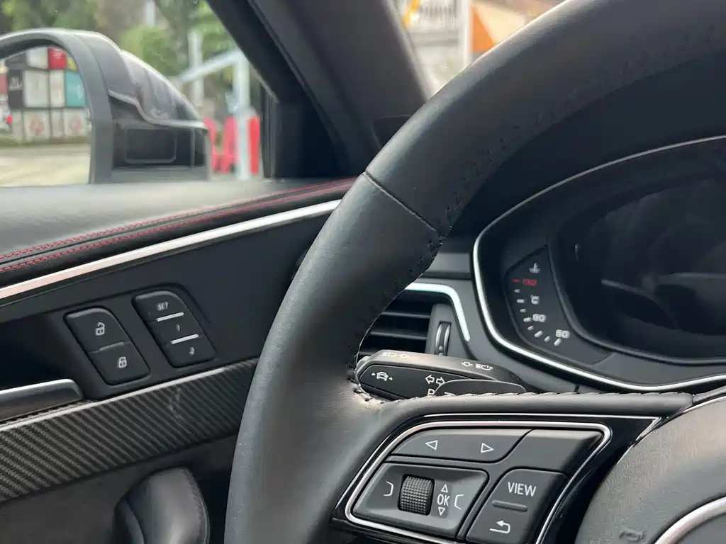 Audi A4L — миниатюра 7