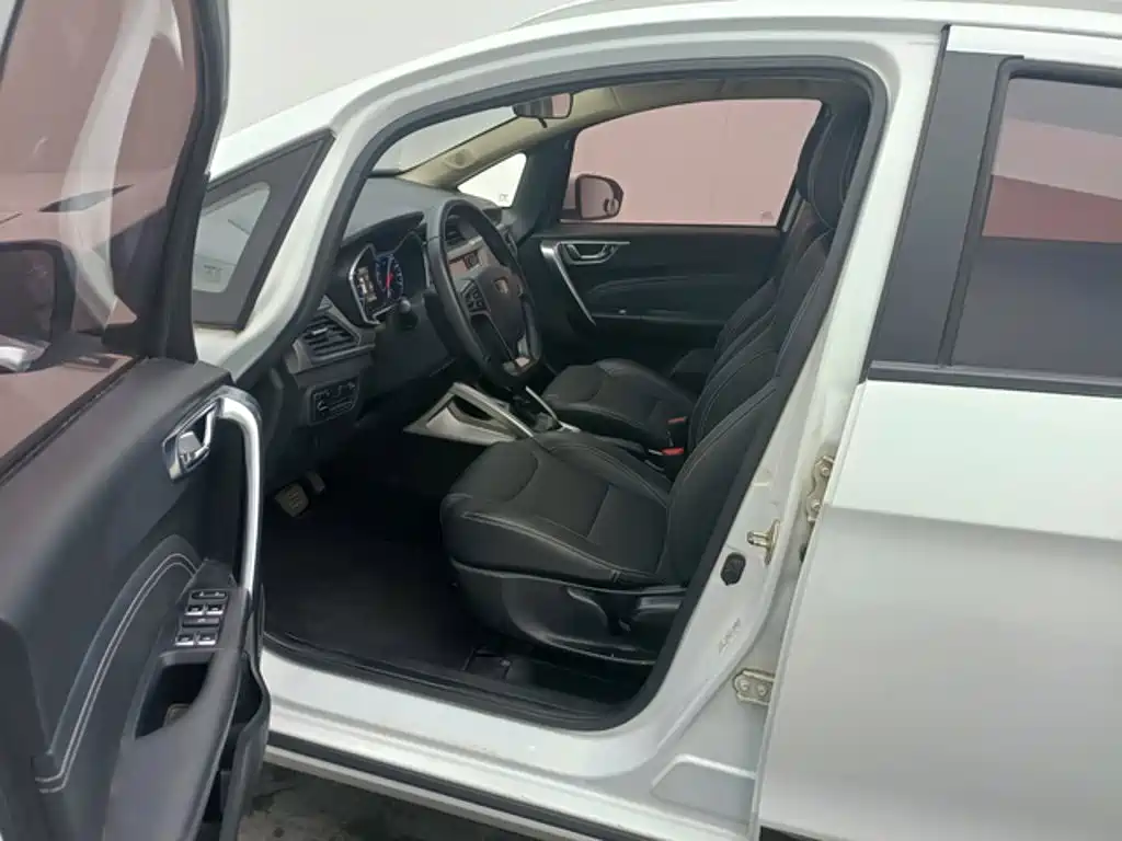 Geely Vision X3 — миниатюра 9